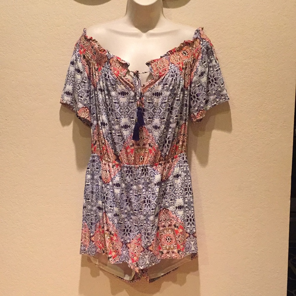 DR2 Women’s shorts romper size L